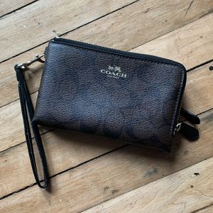 Coach Double Corner Zip Wristlet